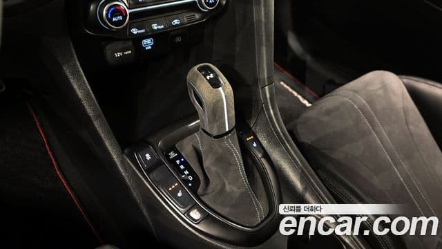 Hyundai Veloster 2021 — ფოტო 5/20
