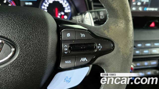 Hyundai Veloster 2021 — ფოტო 14/20
