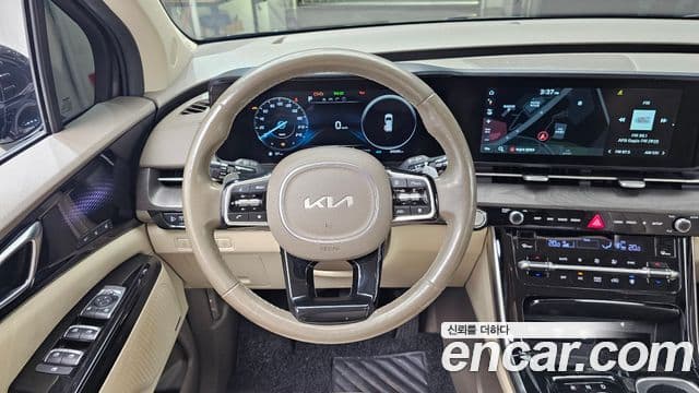 Kia Carnival 2022 — Şəkil 13/20