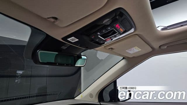Kia Carnival 2022 — Şəkil 17/20
