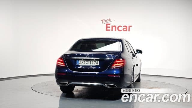 Mercedes-Benz E-Class 2018 — ფოტო 4/20