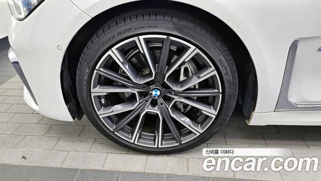 BMW 7 Series 2021 — фото 5 из 20
