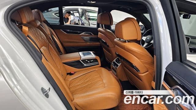 BMW 7 Series 2021 — Şəkil 12/20