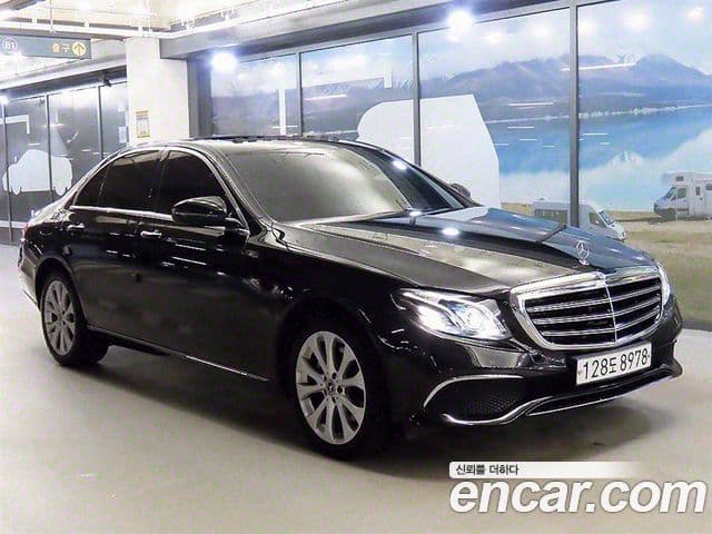 Mercedes-Benz E-Class 2019 — Şəkil 20/20