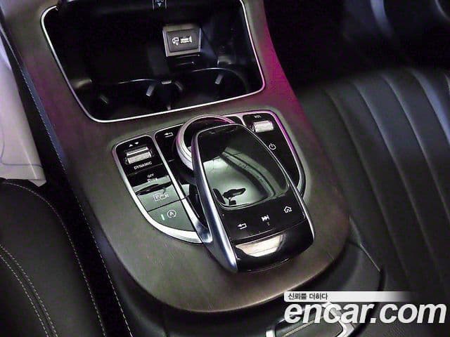 Mercedes-Benz E-Class 2019 — Şəkil 17/20