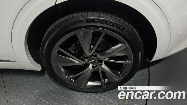 Genesis GV70 2021 — Photo 10/20