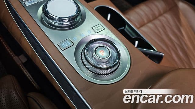 Genesis GV70 2021 — Photo 17/20