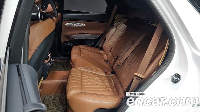 Genesis GV70 2021 — Photo 14/20