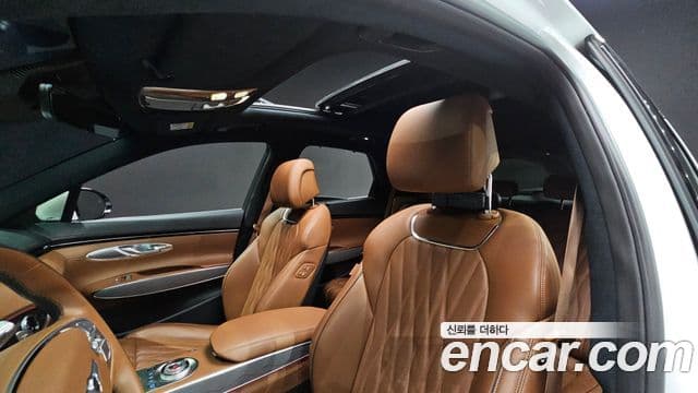 Genesis GV70 2021 — Photo 16/20