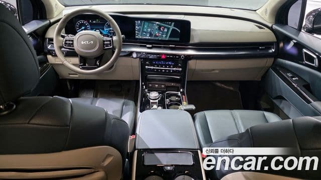 Kia Carnival 2023 — ფოტო 7/20