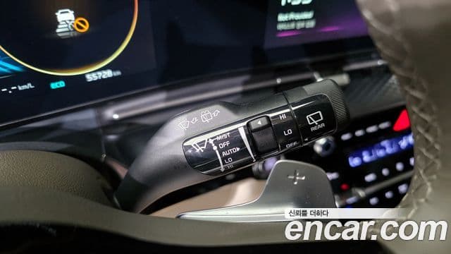 Kia Carnival 2023 — ფოტო 16/20