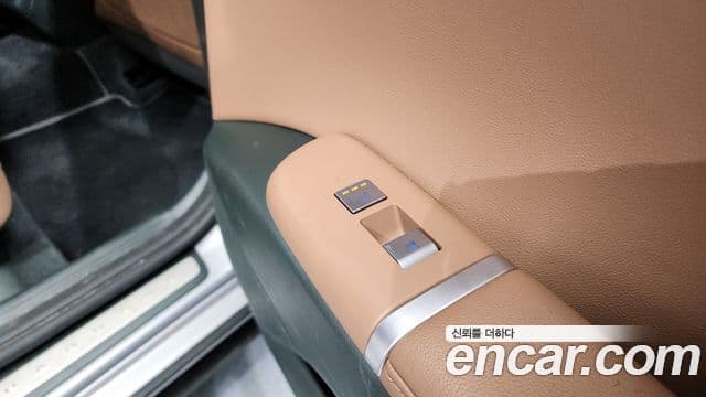 Hyundai Grandeur 2023 — Şəkil 18/20