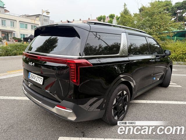 Kia Carnival 2024 — Фото 3/20