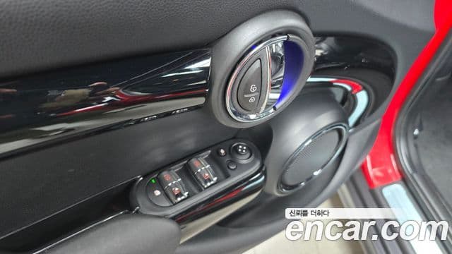 Mini Cooper 2019 — Şəkil 18/20