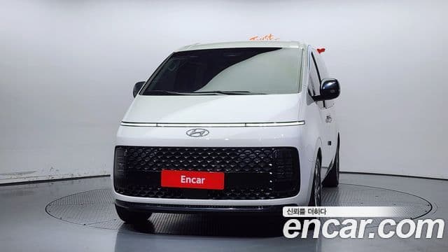 Hyundai Staria 2023 — Şəkil 3/20