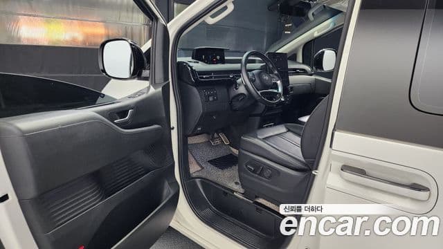 Hyundai Staria 2023 — Şəkil 10/20