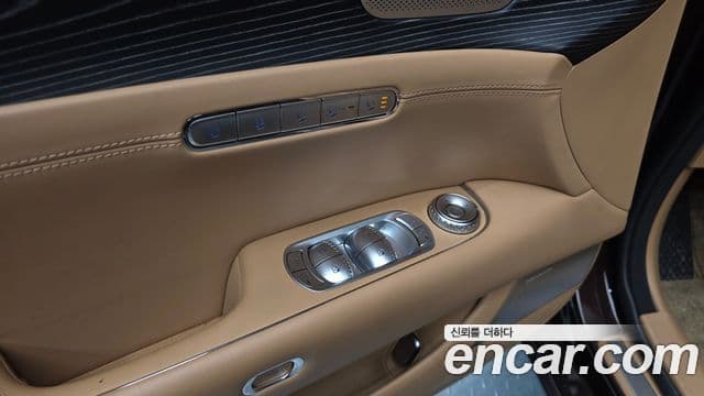 Genesis G90 2023 — ფოტო 14/20
