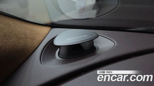 Genesis G90 2023 — ფოტო 5/20