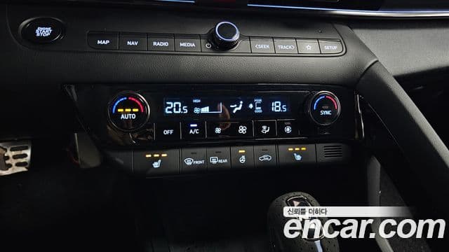 Hyundai Avante 2022 — ფოტო 17/20