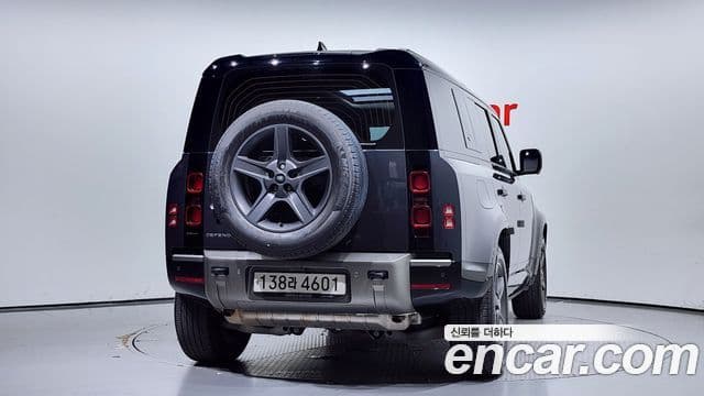 Land Rover Defender 2024 — Фото 4/20