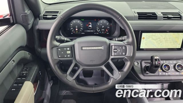 Land Rover Defender 2024 — Фото 13/20