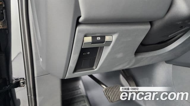 Land Rover Defender 2024 — Фото 14/20