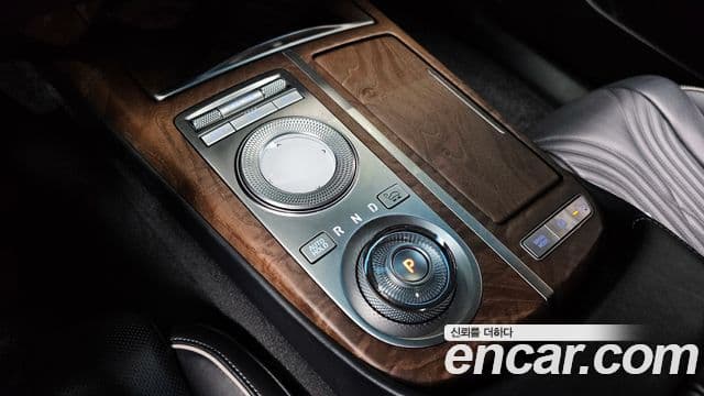 Genesis G80 2020 — Photo 19/20