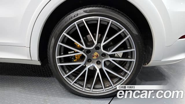 Porsche Cayenne 2021 — Şəkil 7/20