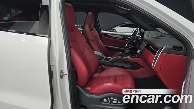 Porsche Cayenne 2021 — Şəkil 8/20