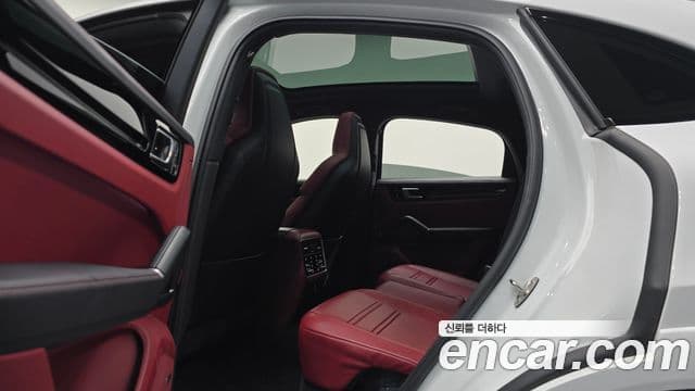 Porsche Cayenne 2021 — Şəkil 18/20