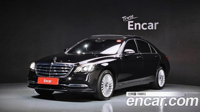 Mercedes-Benz S-Class 2019 — Photo 2/20
