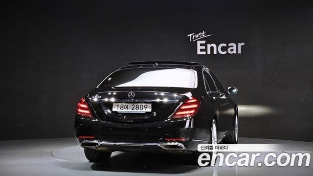 Mercedes-Benz S-Class 2019 — Photo 4/20