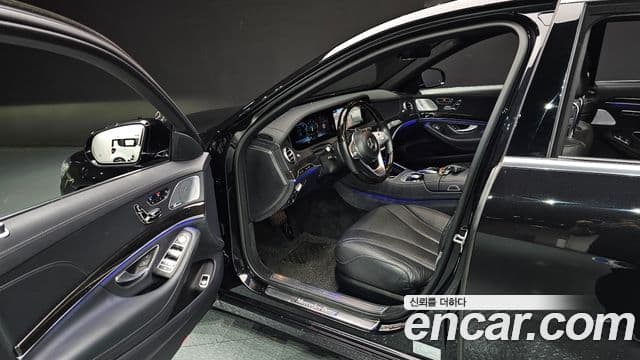 Mercedes-Benz S-Class 2019 — Photo 20/20