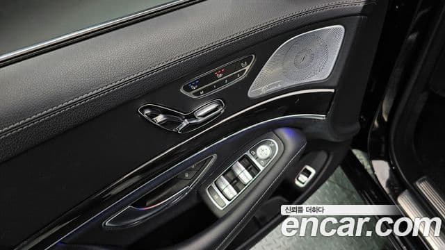 Mercedes-Benz S-Class 2019 — Photo 16/20