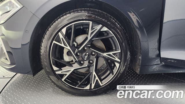 Kia K5 2023 — Photo 16/20