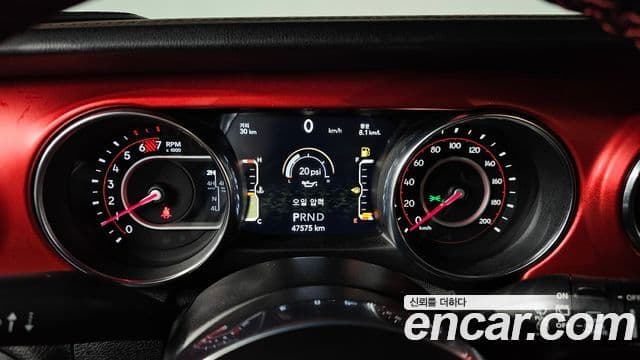 Jeep Wrangler 2021 — Şəkil 8/20