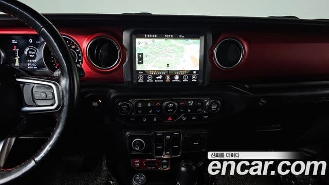 Jeep Wrangler 2021 — Şəkil 14/20