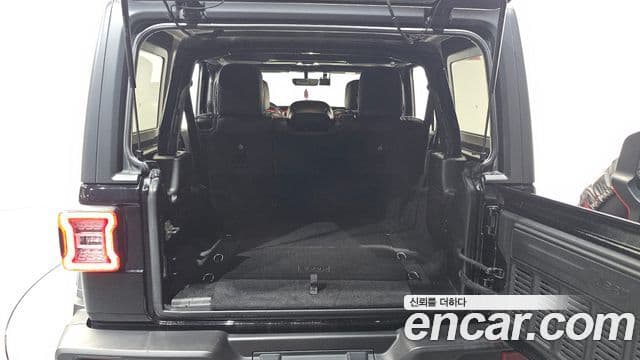 Jeep Wrangler 2021 — фото 20 из 20