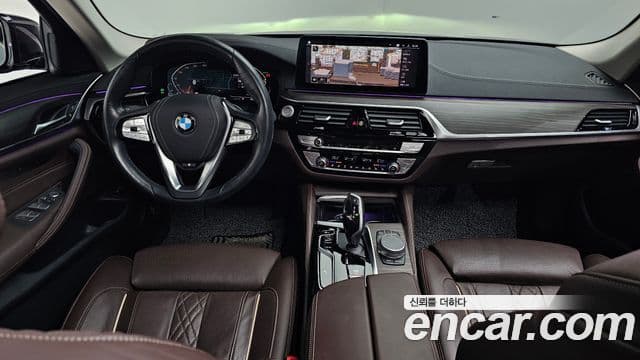 BMW 5 Series 2020 — ფოტო 7/20