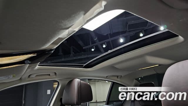 BMW 5 Series 2020 — ფოტო 16/20