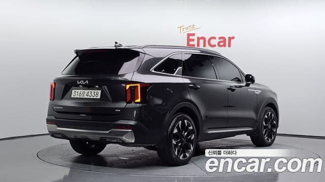 Kia Sorento 2024 — ფოტო 2/20