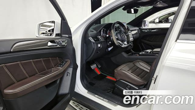 Mercedes-Benz GLE-Class 2019 — Şəkil 19/20