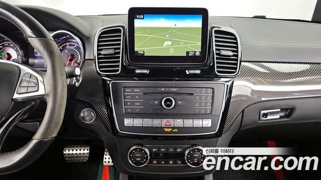 Mercedes-Benz GLE-Class 2019 — Şəkil 12/20