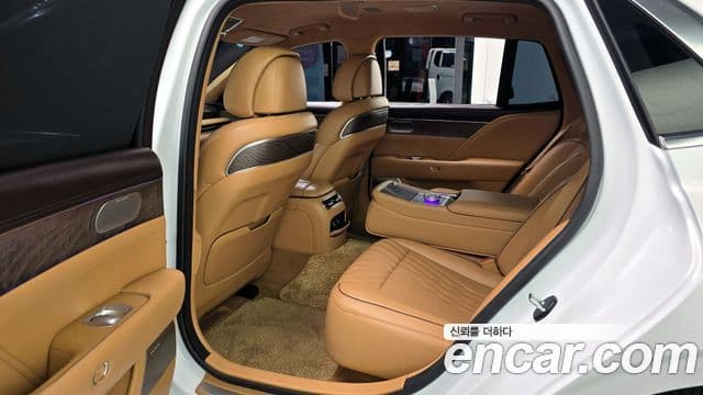 Genesis G90 2022 — ფოტო 13/20