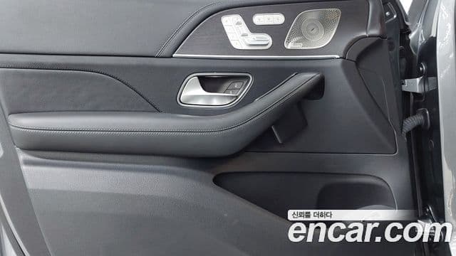 Mercedes-Benz GLS-Class 2021 — Фото 14/20