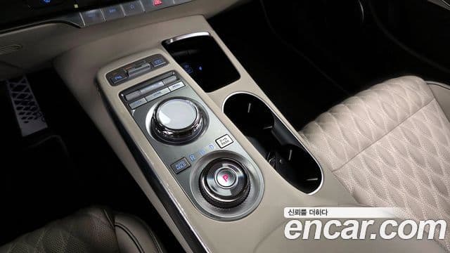 Genesis GV70 2023 — ფოტო 9/20