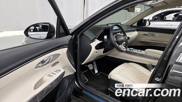 Genesis GV70 2023 — ფოტო 10/20