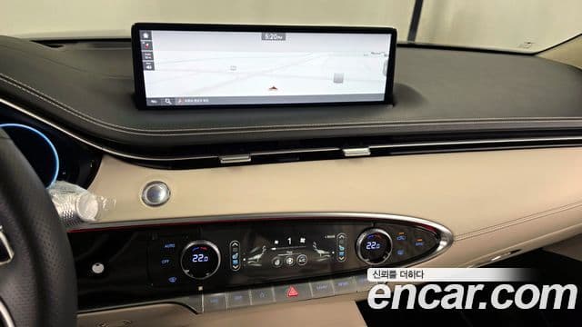 Genesis GV70 2023 — ფოტო 14/20