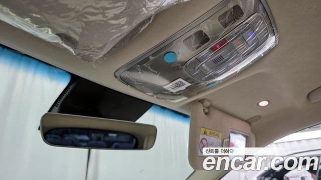 Genesis GV70 2023 — ფოტო 17/20