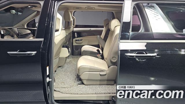 Kia Carnival 2020 — Фото 11/20
